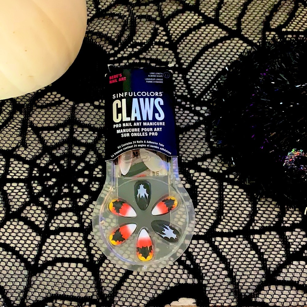 HALLOWEEN PRESS ON NAILS - SPOOKY BAT THEMED opened package